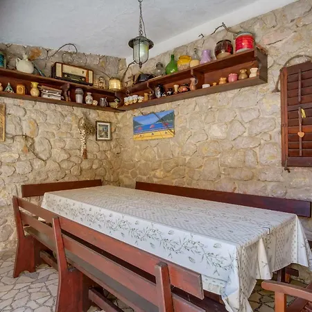 Anamarija Apartmán *